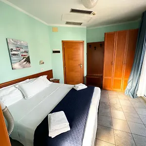 Kennedy 3*, Rimini Italia